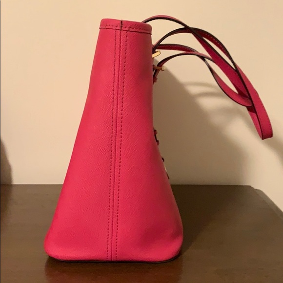Michael Kors pink leather purse - Picture 3 of 6